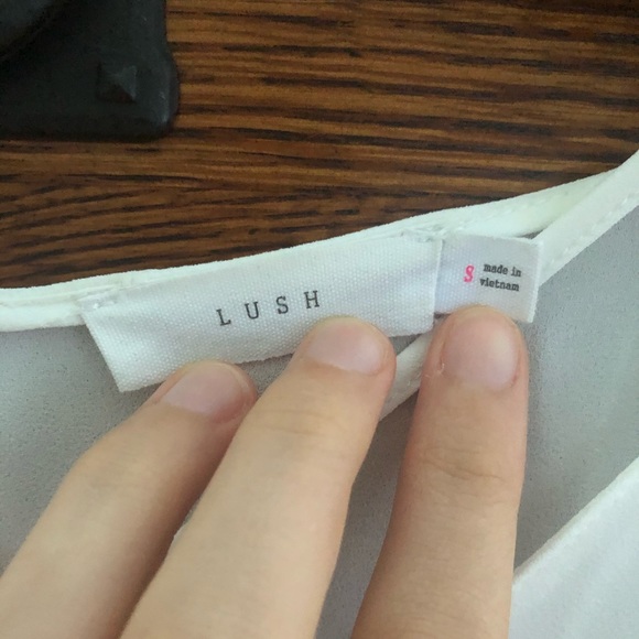 Lush Top - Picture 5 of 5